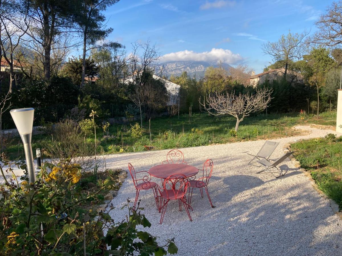 Haut De Villa Avec Terrasse Privative Jardin Et Parking Tout Pres Des Plages Toulon Luaran gambar