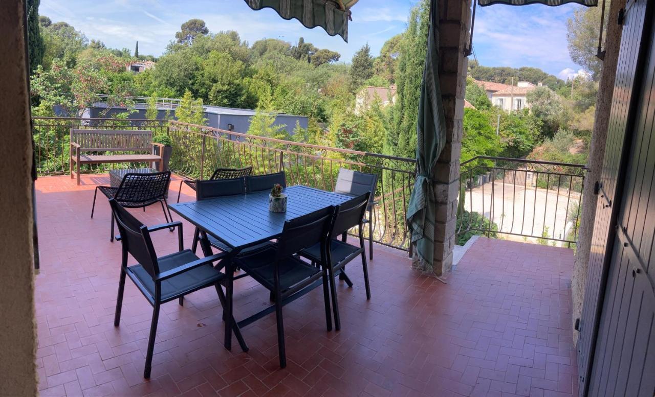 Haut De Villa Avec Terrasse Privative Jardin Et Parking Tout Pres Des Plages Toulon Luaran gambar