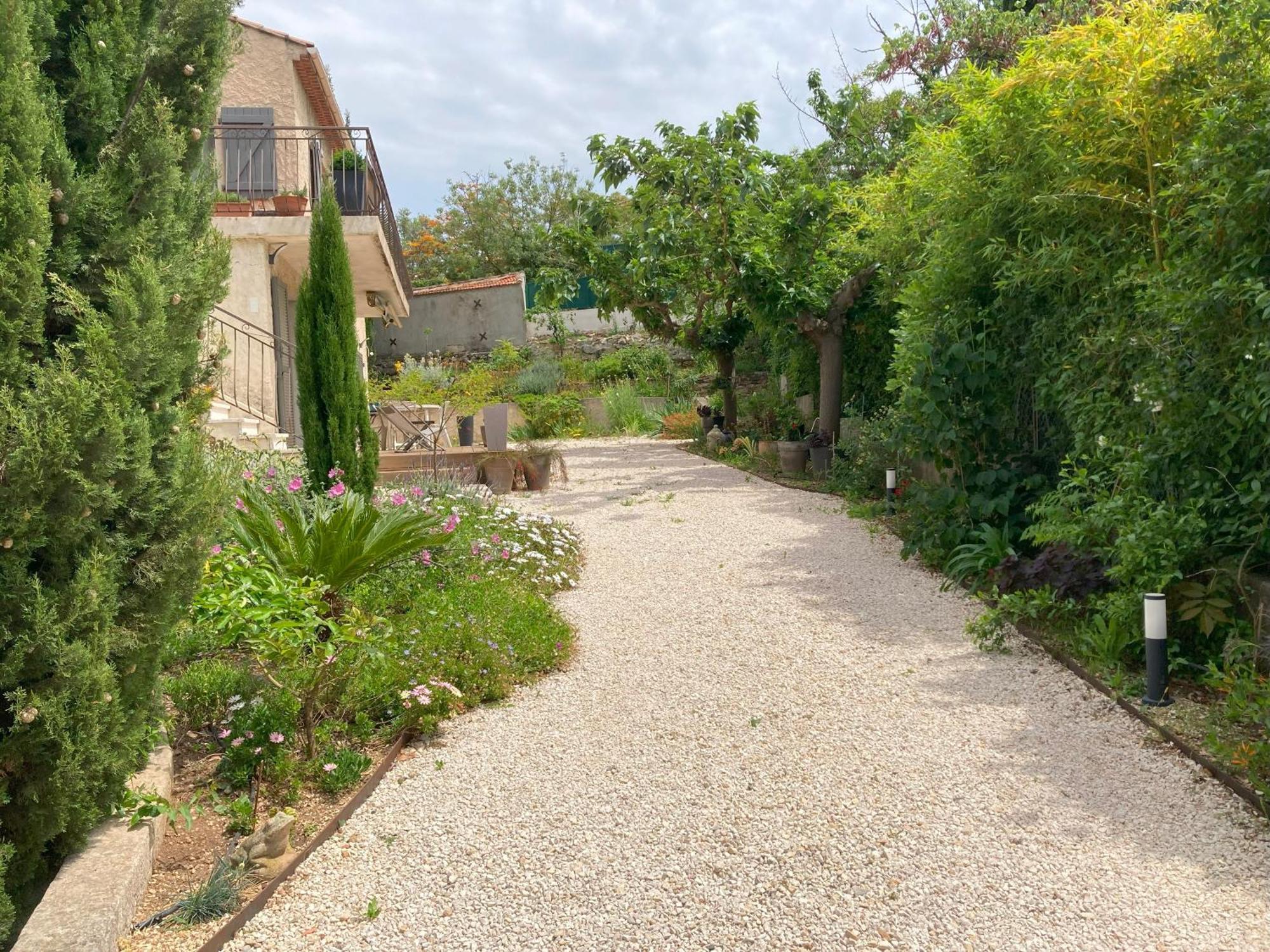 Haut De Villa Avec Terrasse Privative Jardin Et Parking Tout Pres Des Plages Toulon Luaran gambar