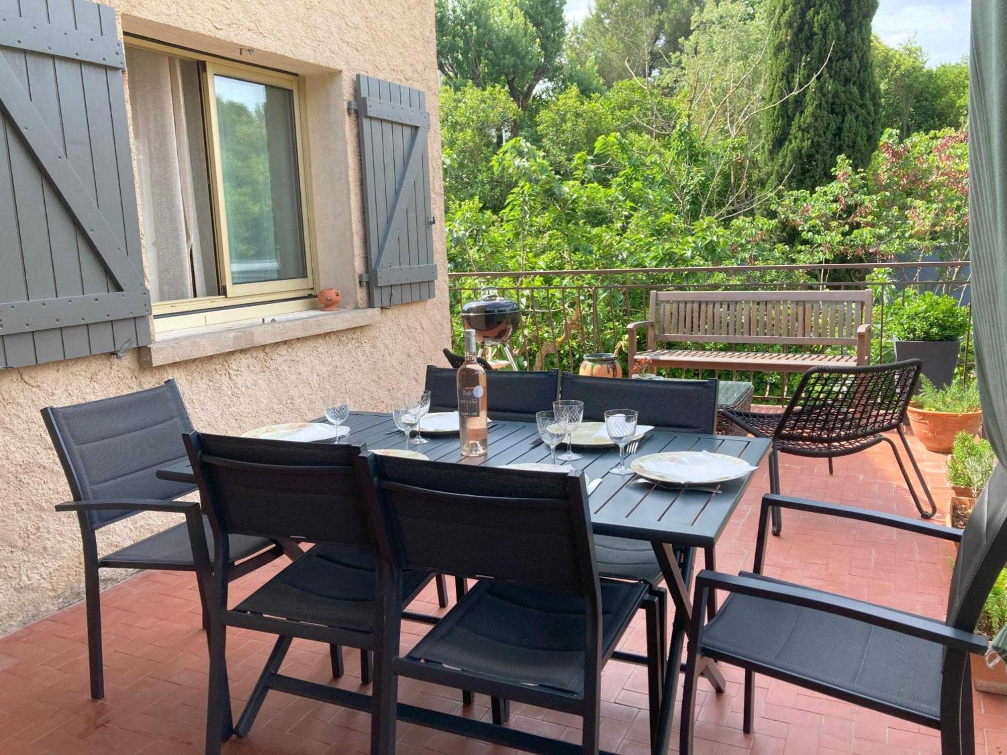 Haut De Villa Avec Terrasse Privative Jardin Et Parking Tout Pres Des Plages Toulon Luaran gambar